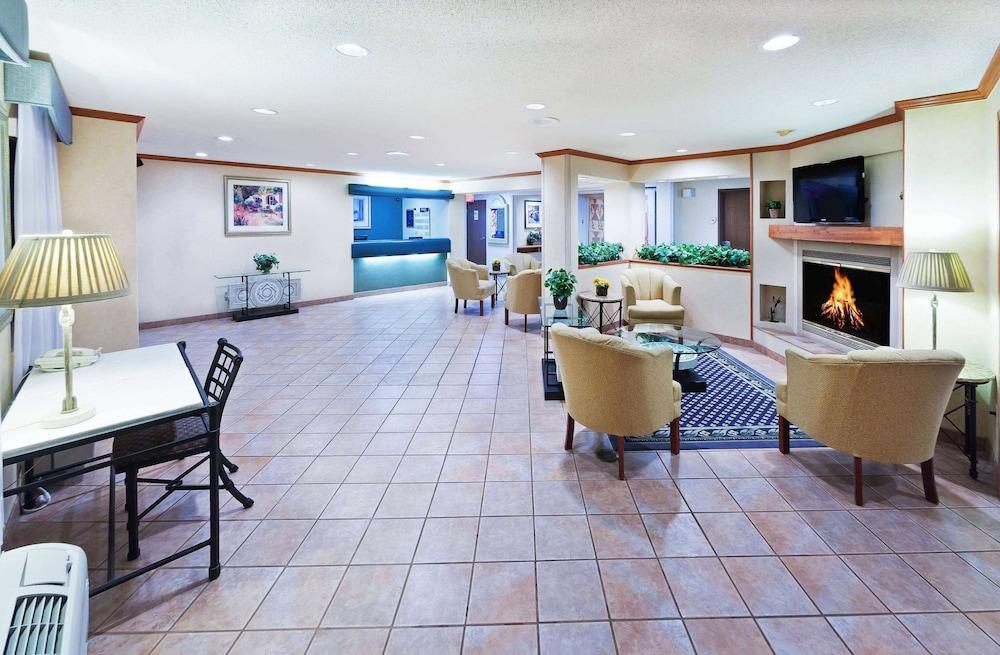 La Quinta Inn & Suites By Wyndham Las Cruces Organ Mountain Exterior photo