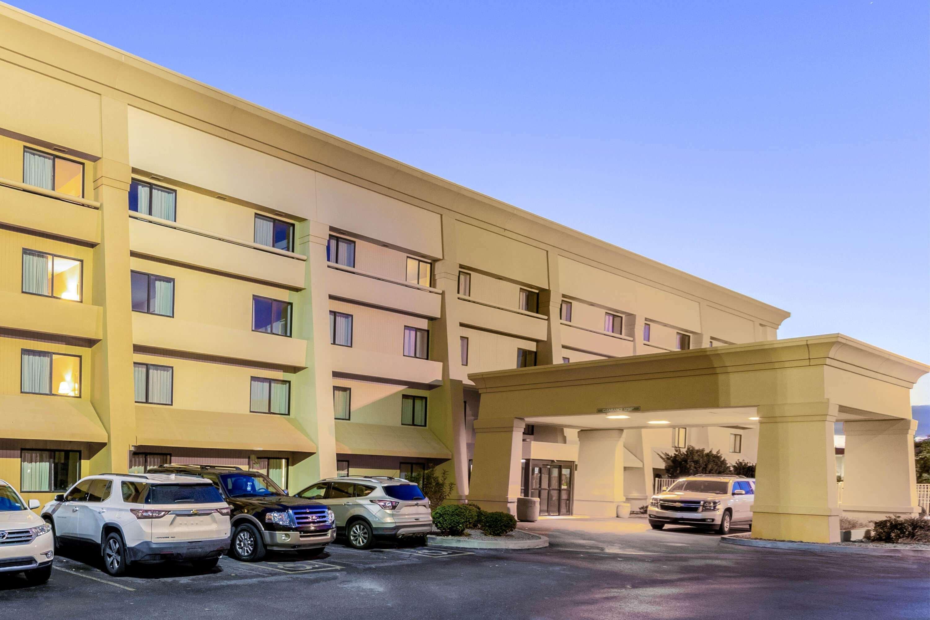 La Quinta Inn & Suites By Wyndham Las Cruces Organ Mountain Exterior photo